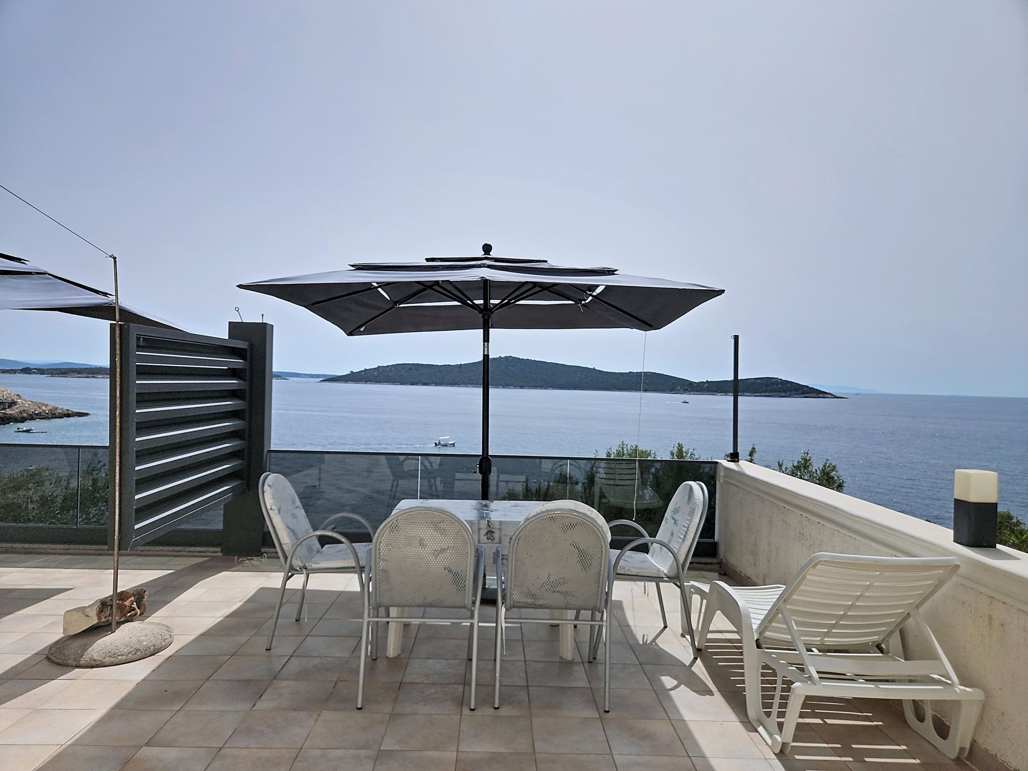 By the sea - Dehors
