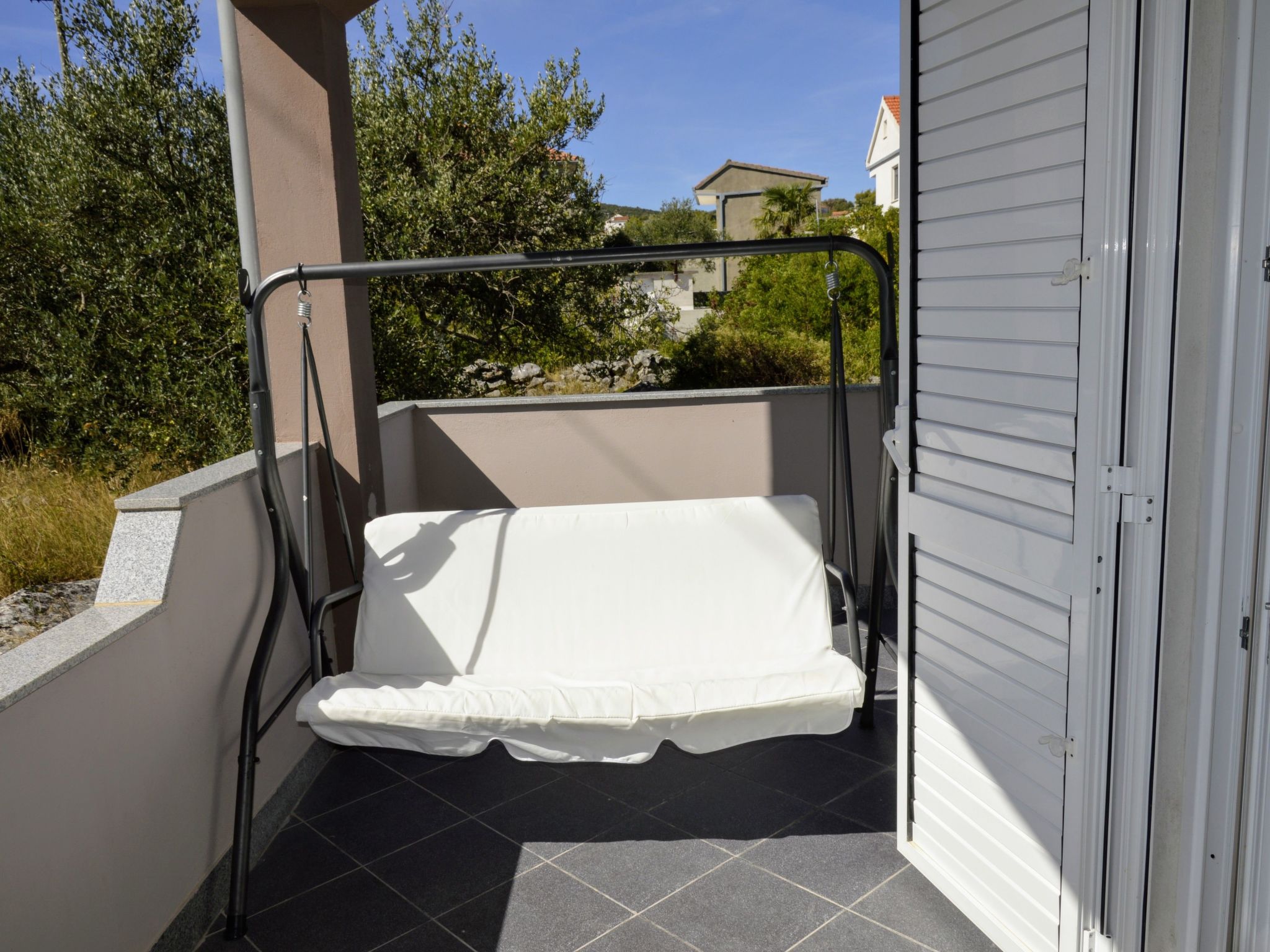 Wohnung in Vinišće mit privatem Parkplatz