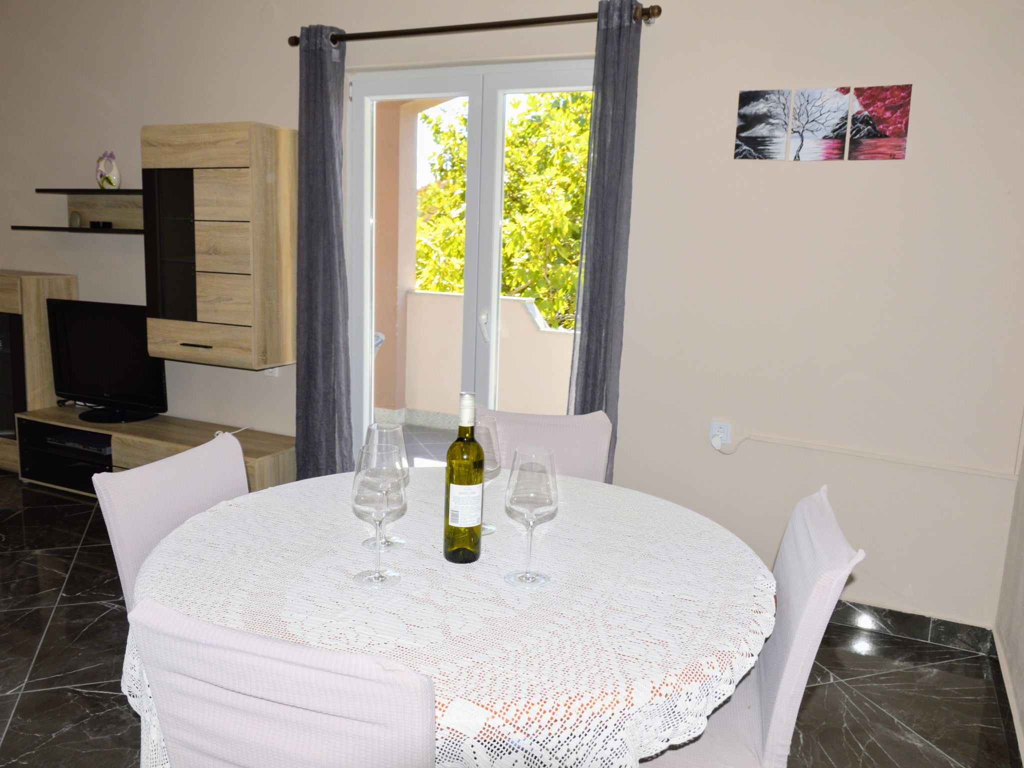 Wohnung in Vinišće mit privatem Parkplatz-Image-tags.info