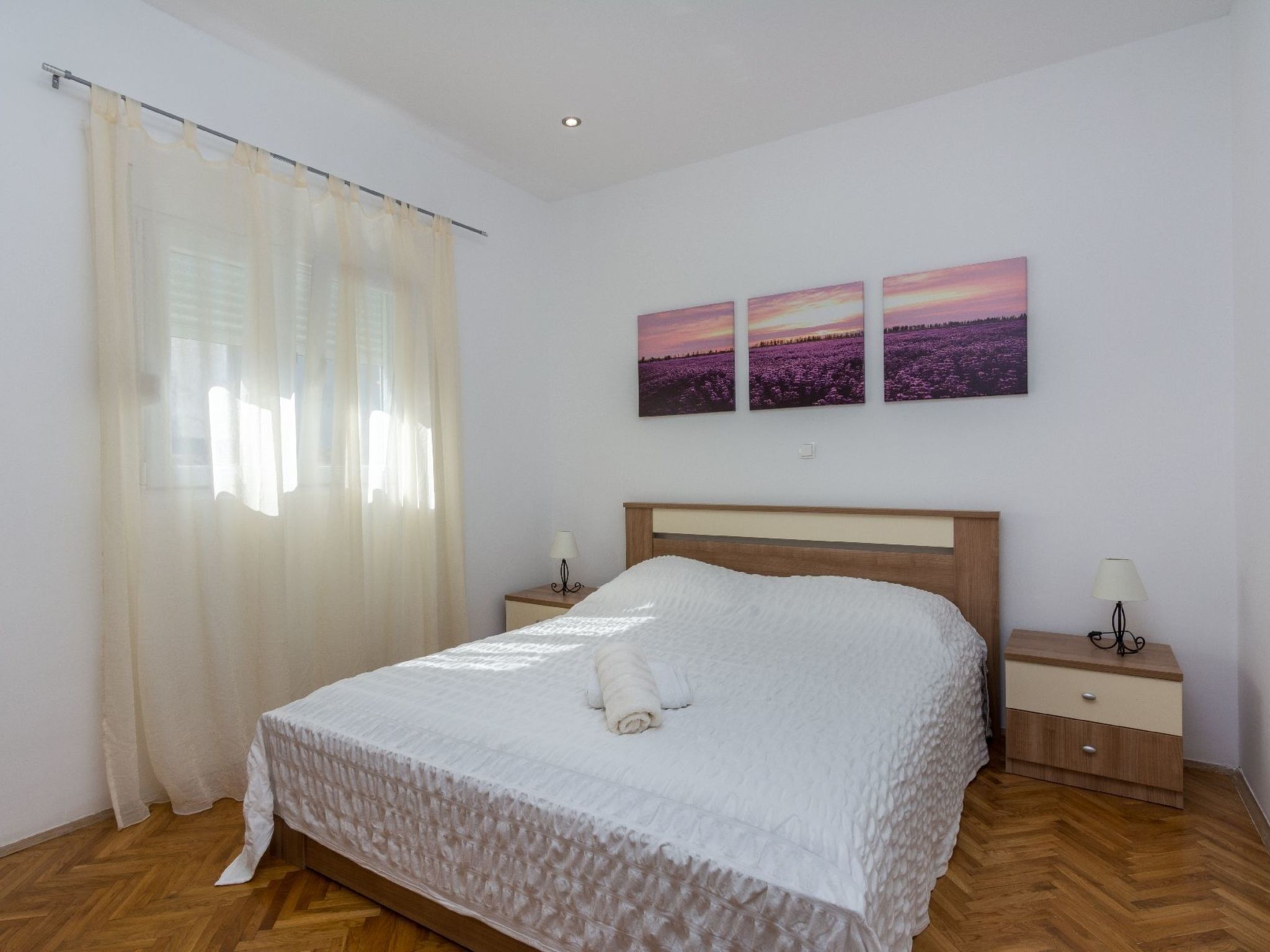 Modernes Ferienhaus mit Terrasse und Meerblick-Binnen