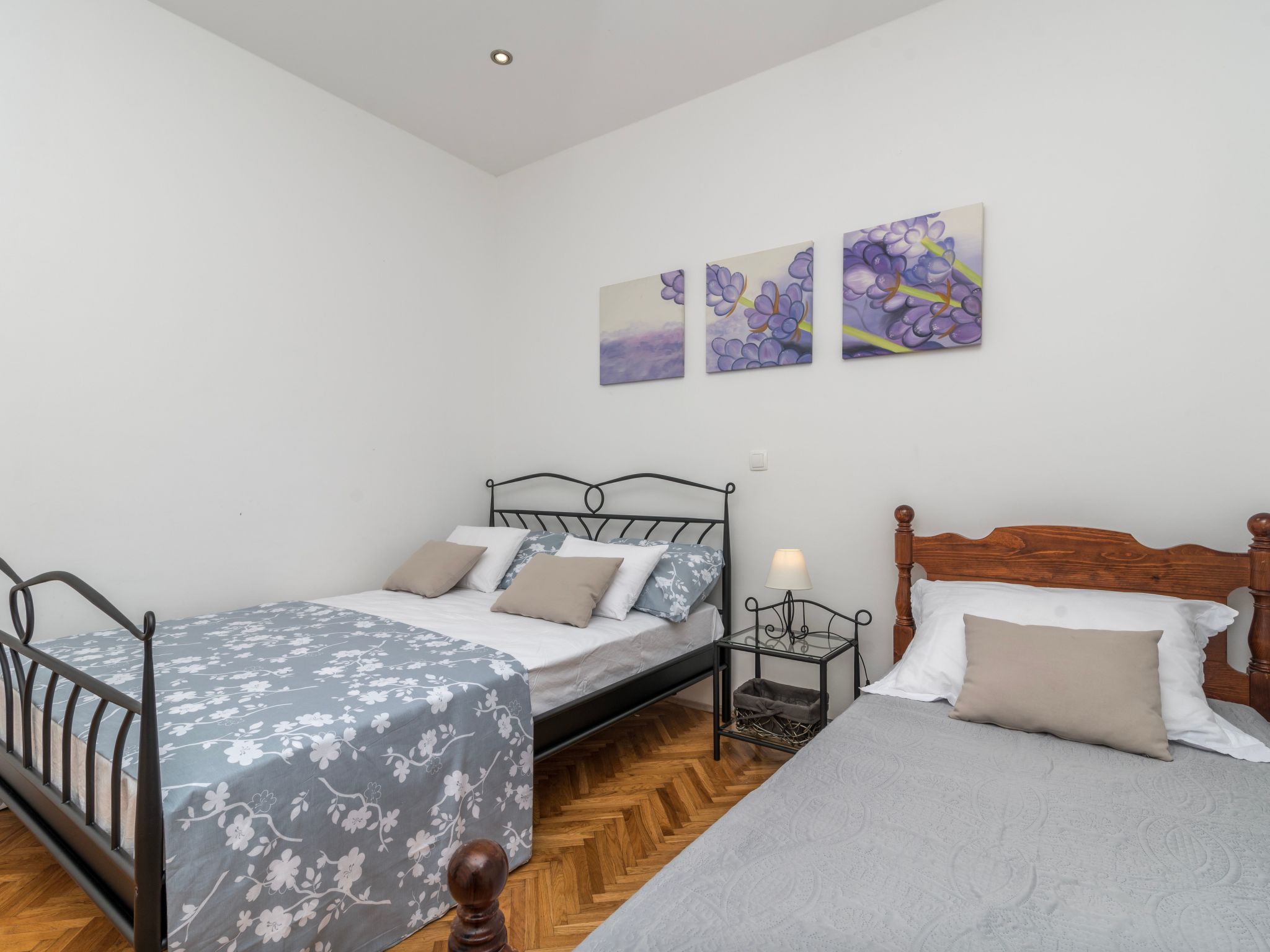 Modernes Ferienhaus mit Terrasse und Meerblick-Binnen