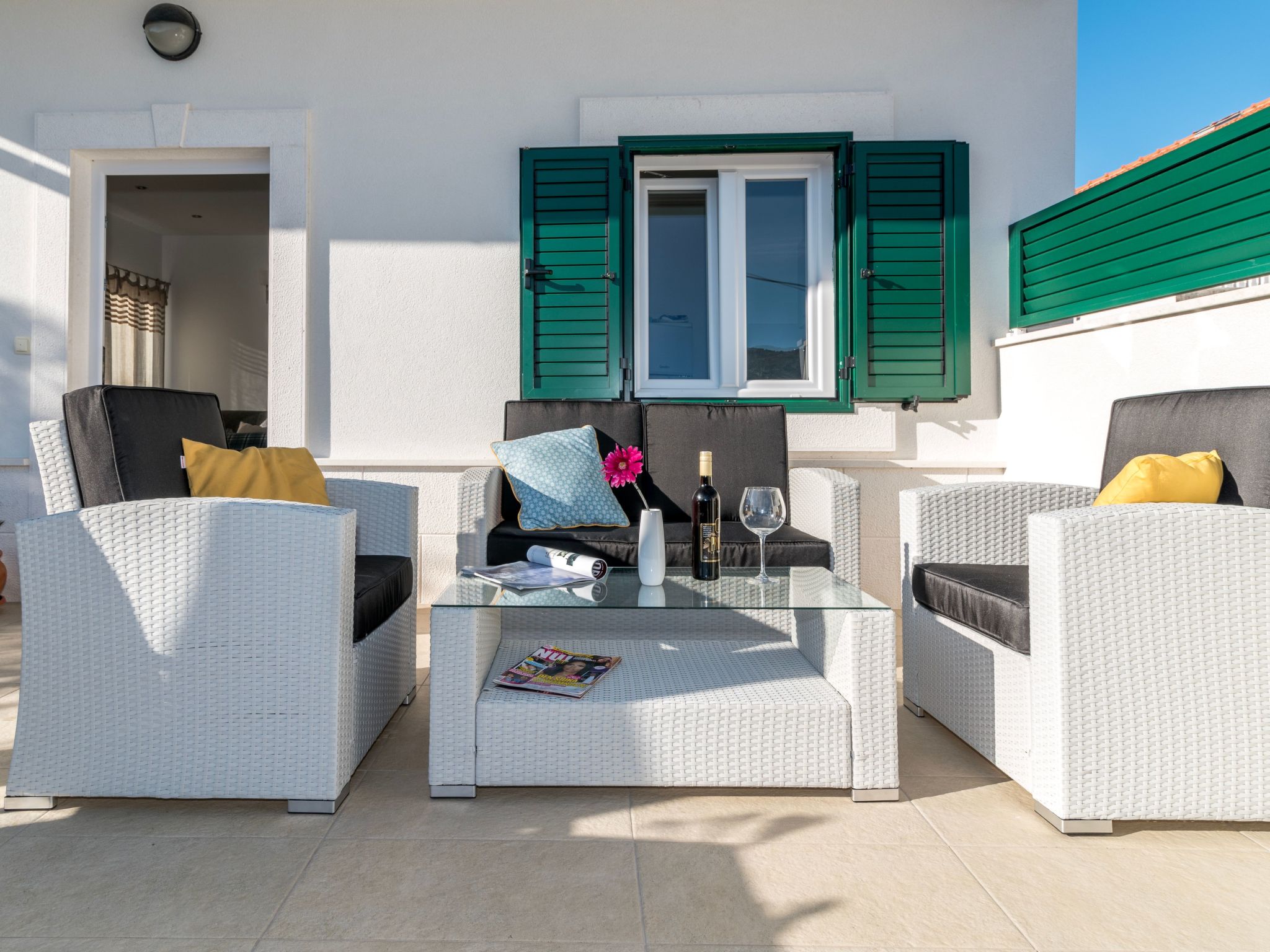 Modernes Ferienhaus mit Terrasse und Meerblick-Binnen