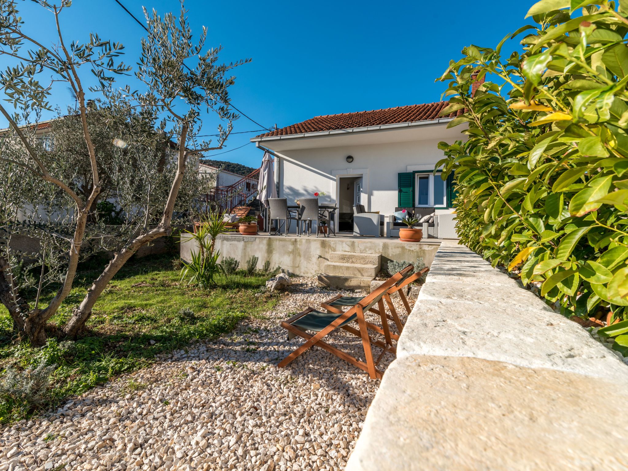 Maison Modernes Ferienhaus mit Terrasse und Meerblick – Extérieur de la maison, photo 33 sur 34