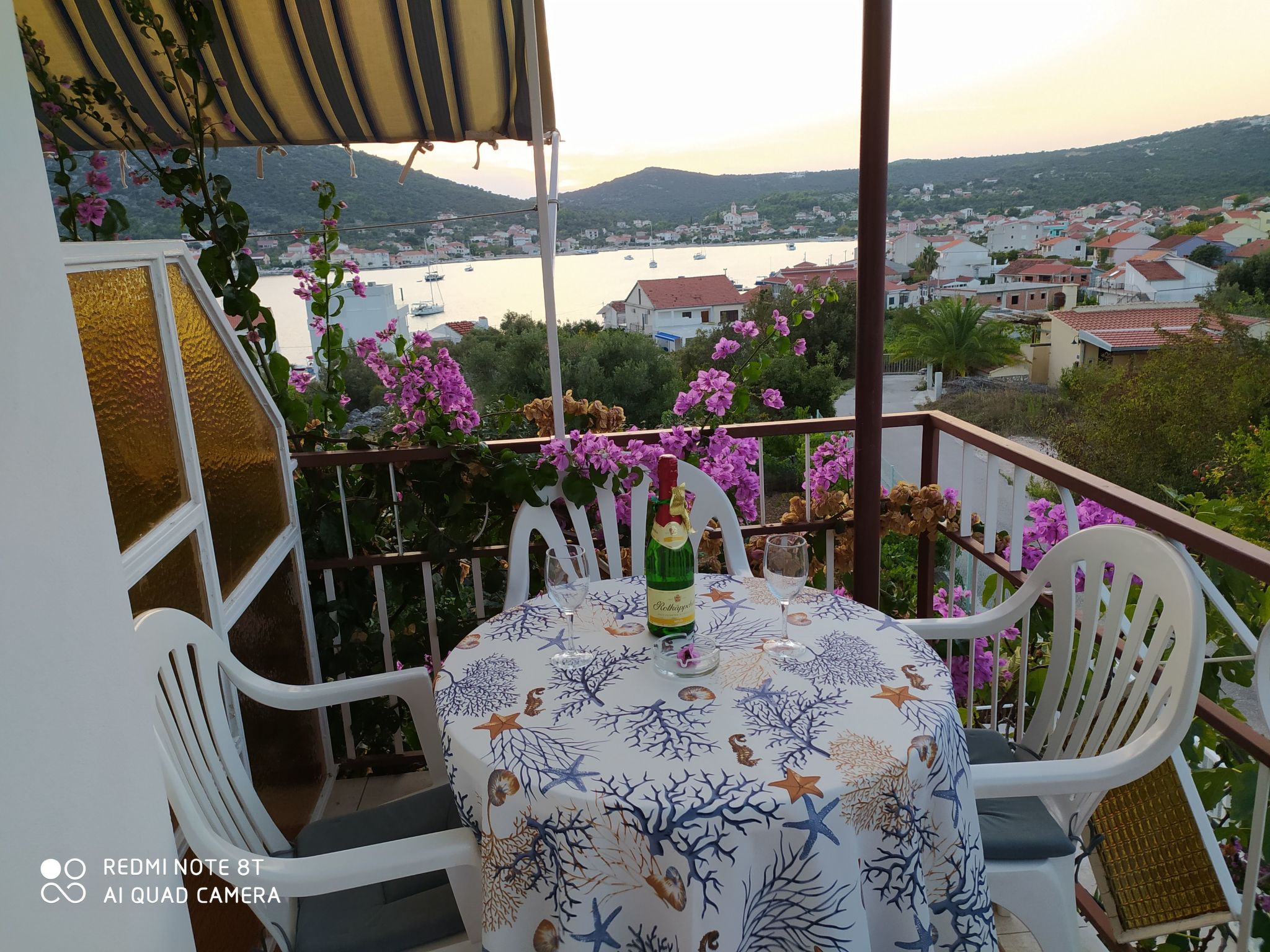 "Romantische Wohnung mit Meerblick"-Image-tags.info