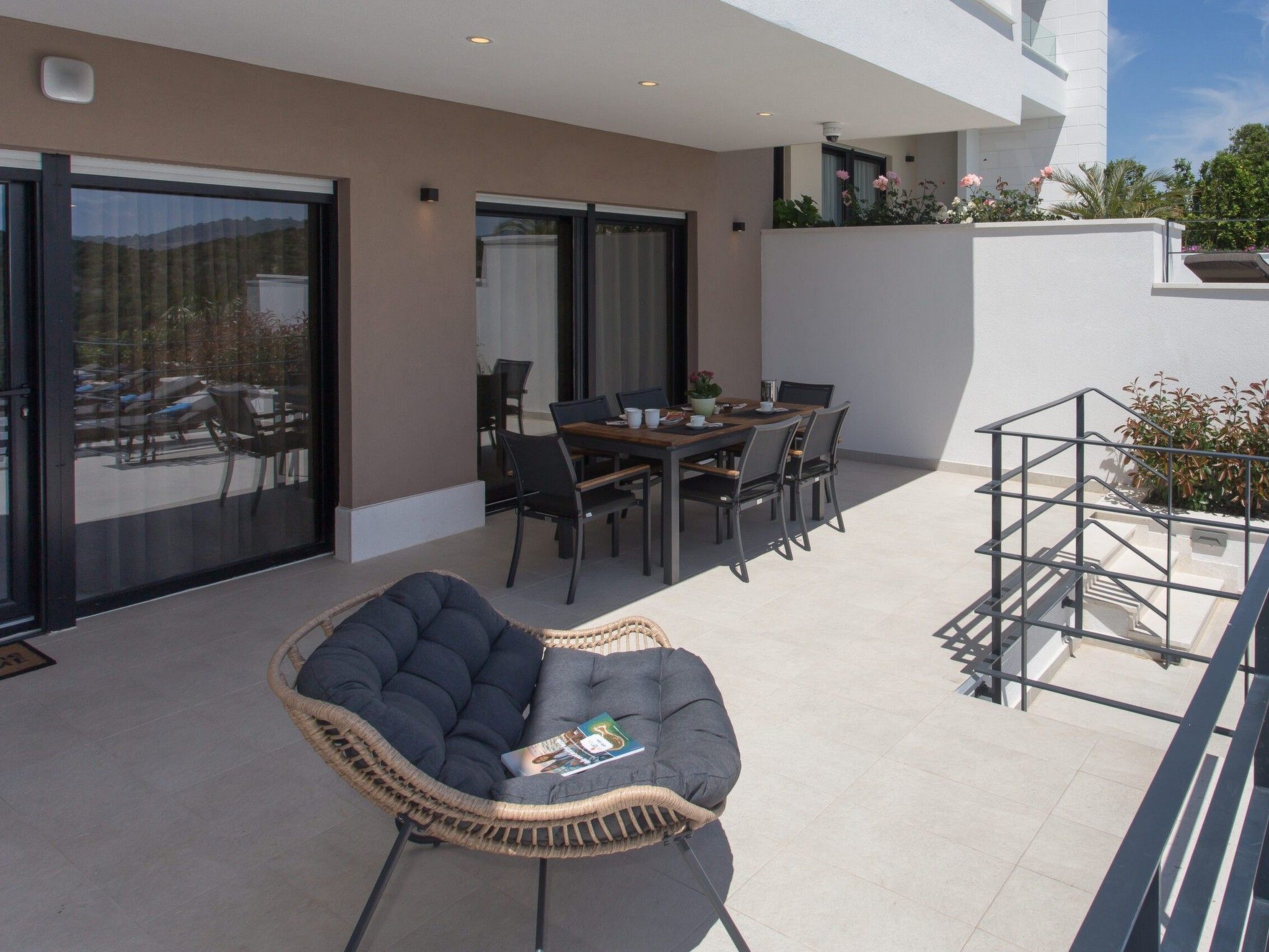 Ferienvilla "Orangenbaum" mit Blick auf das Wasser-Dehors