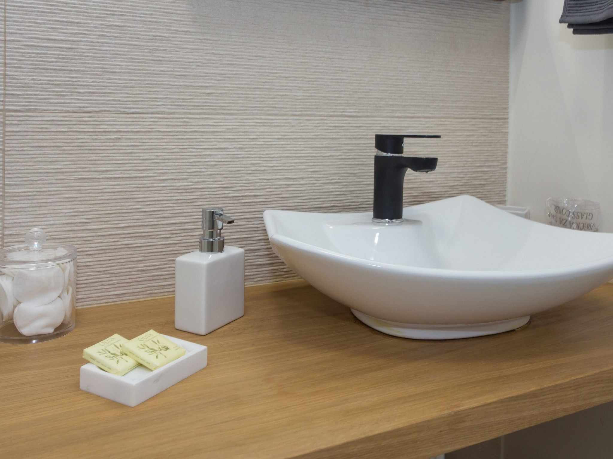 Ferienvilla "Orangenbaum" mit Blick auf das Wasser-Dedans