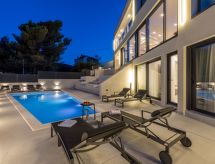 Mar Escape Villa: Luxe zeezichtvilla met privézwembad in Vinišće - thumbnail 4