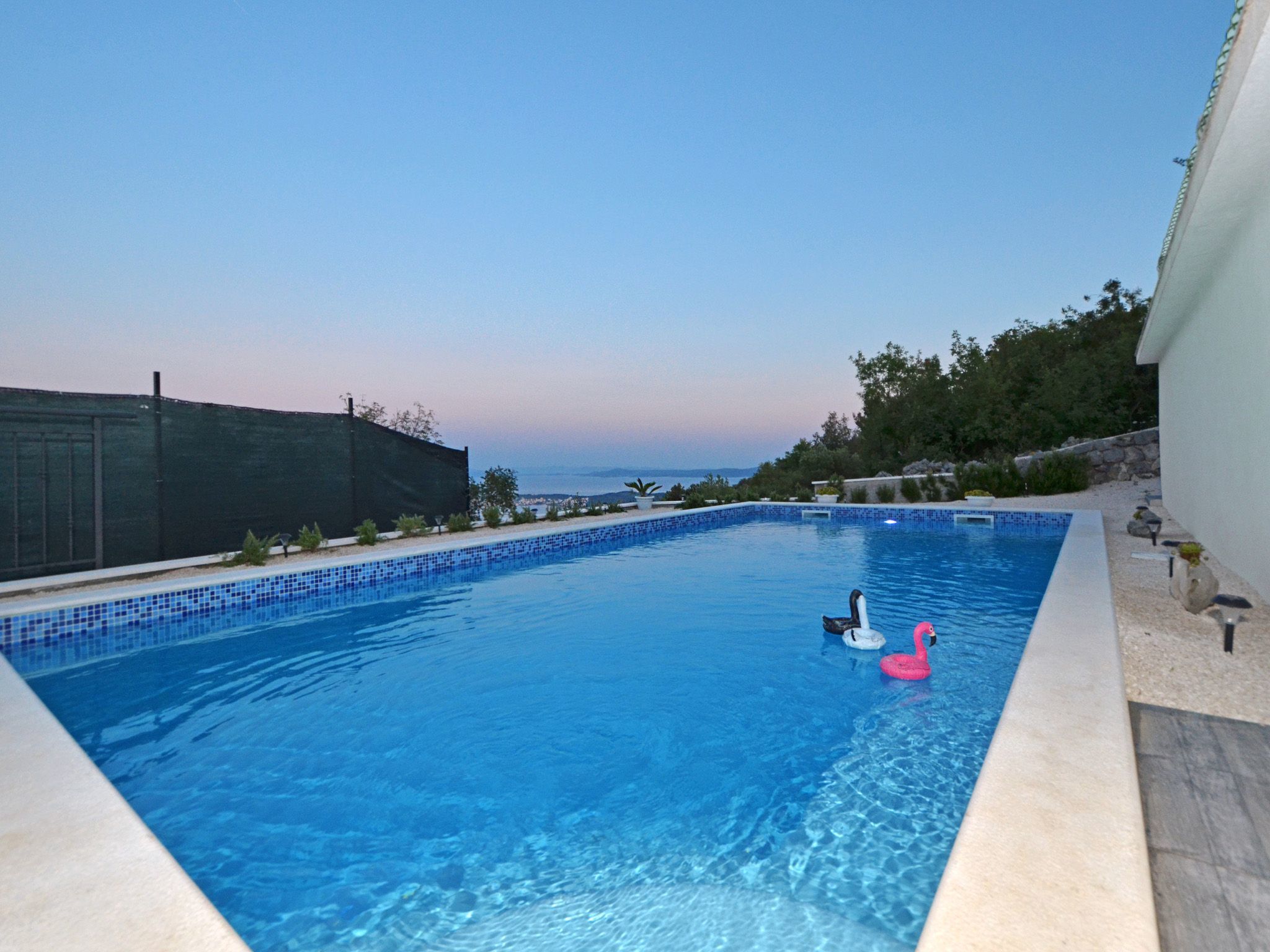 mit Pool und Blick auf die Stadt und das adriatische Meer — Pool Outdoor (3 of 34)