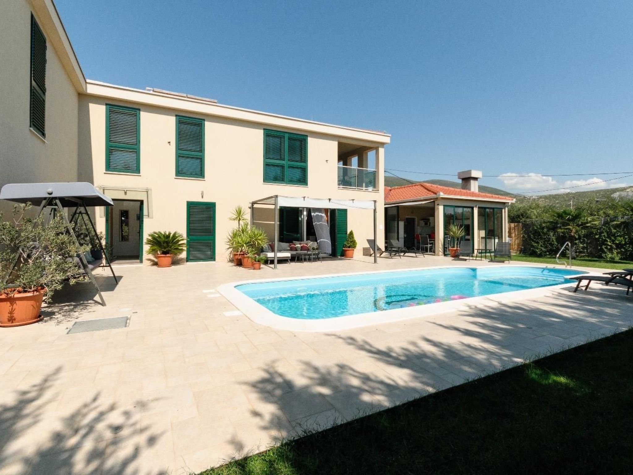 Villa Marta Trogir für 10 Personen in Plano-Drinnen