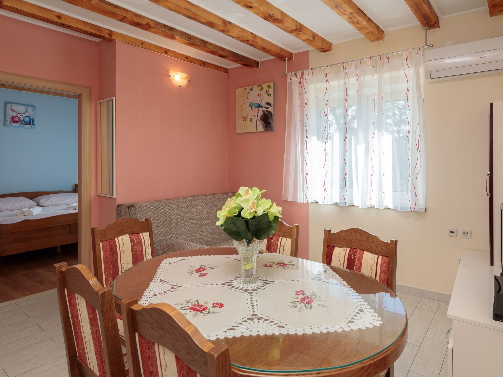 Villa Stara Kula-Drinnen