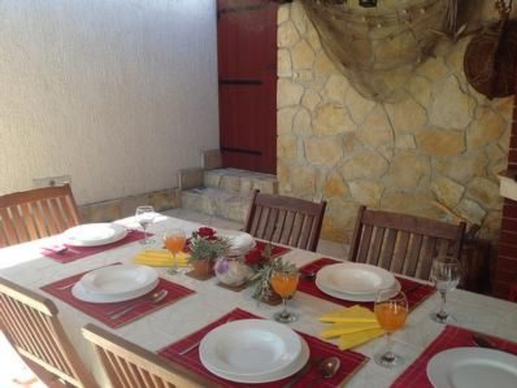 Mit Garten, Grill und Terrasse-Binnen