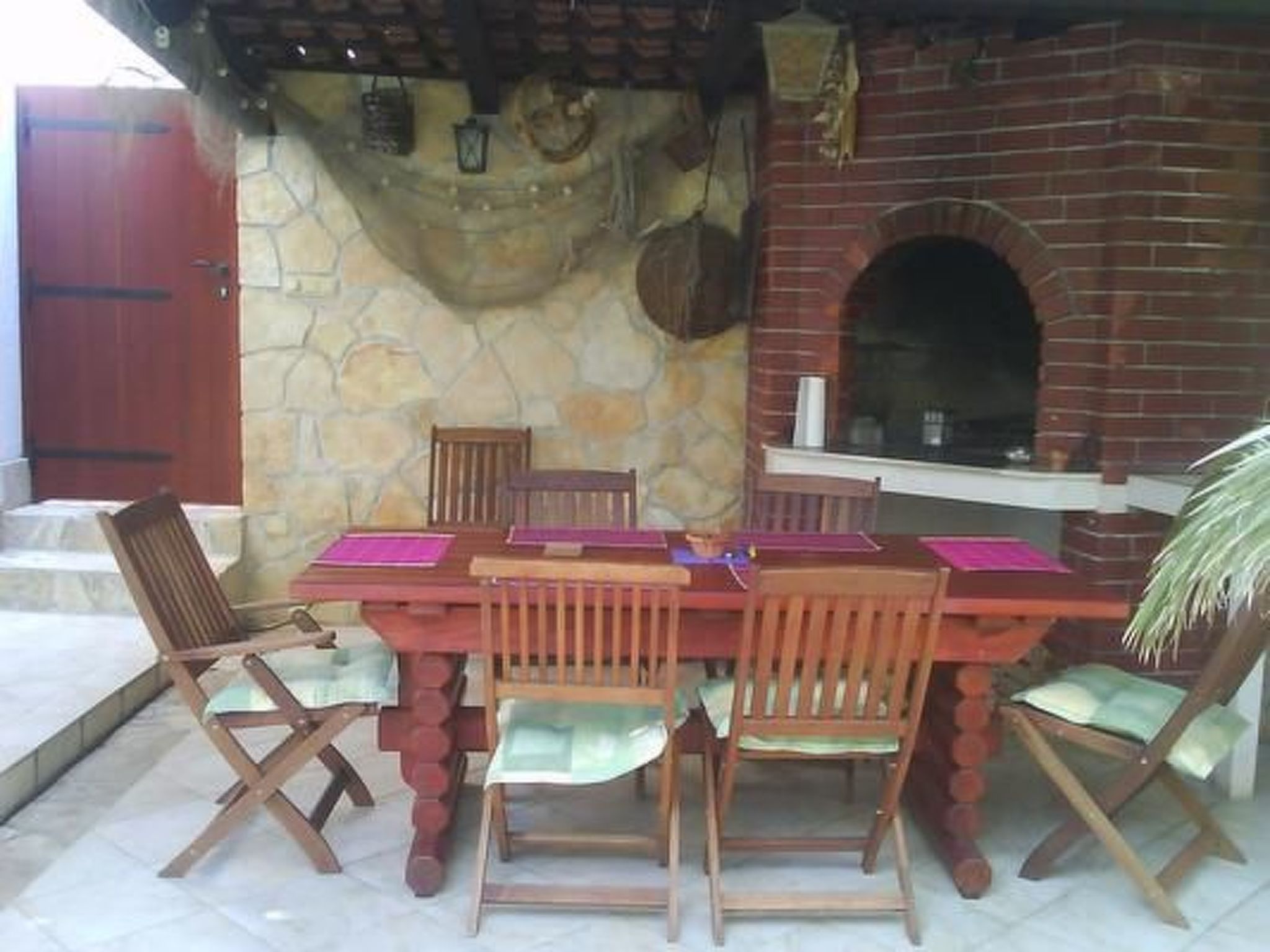 Mit Garten, Grill und Terrasse-Binnen