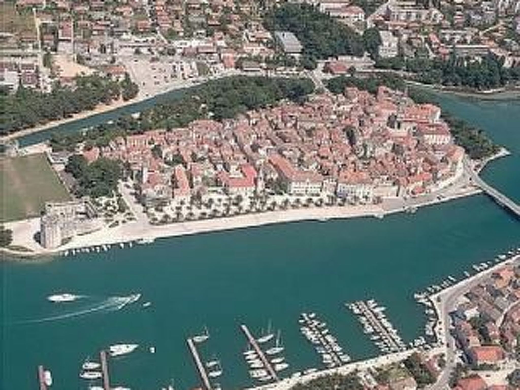 Mit Garten, Grill und Terrasse-Binnen