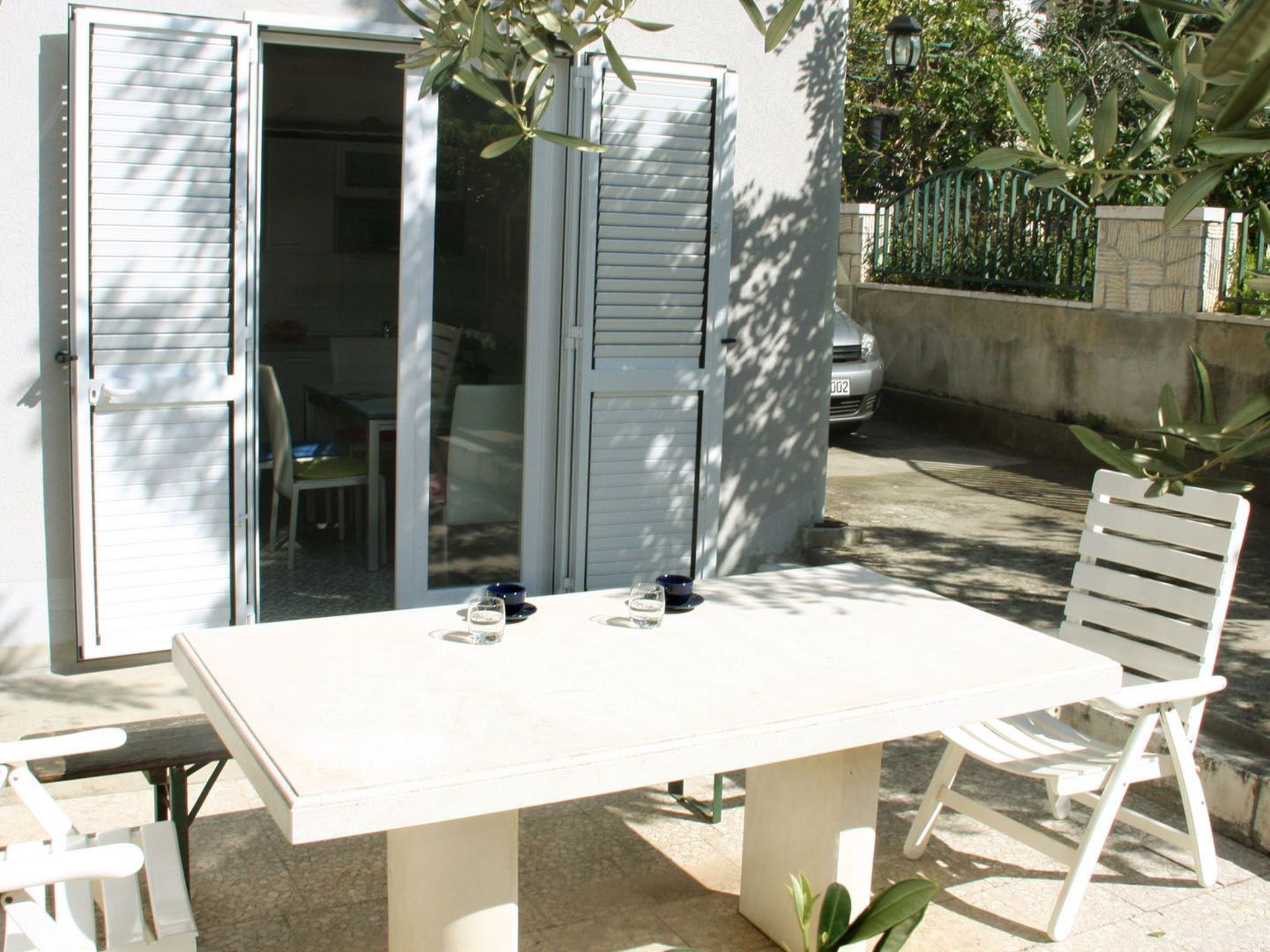 Villa mit Blick auf das Wasser-Image-tags.info