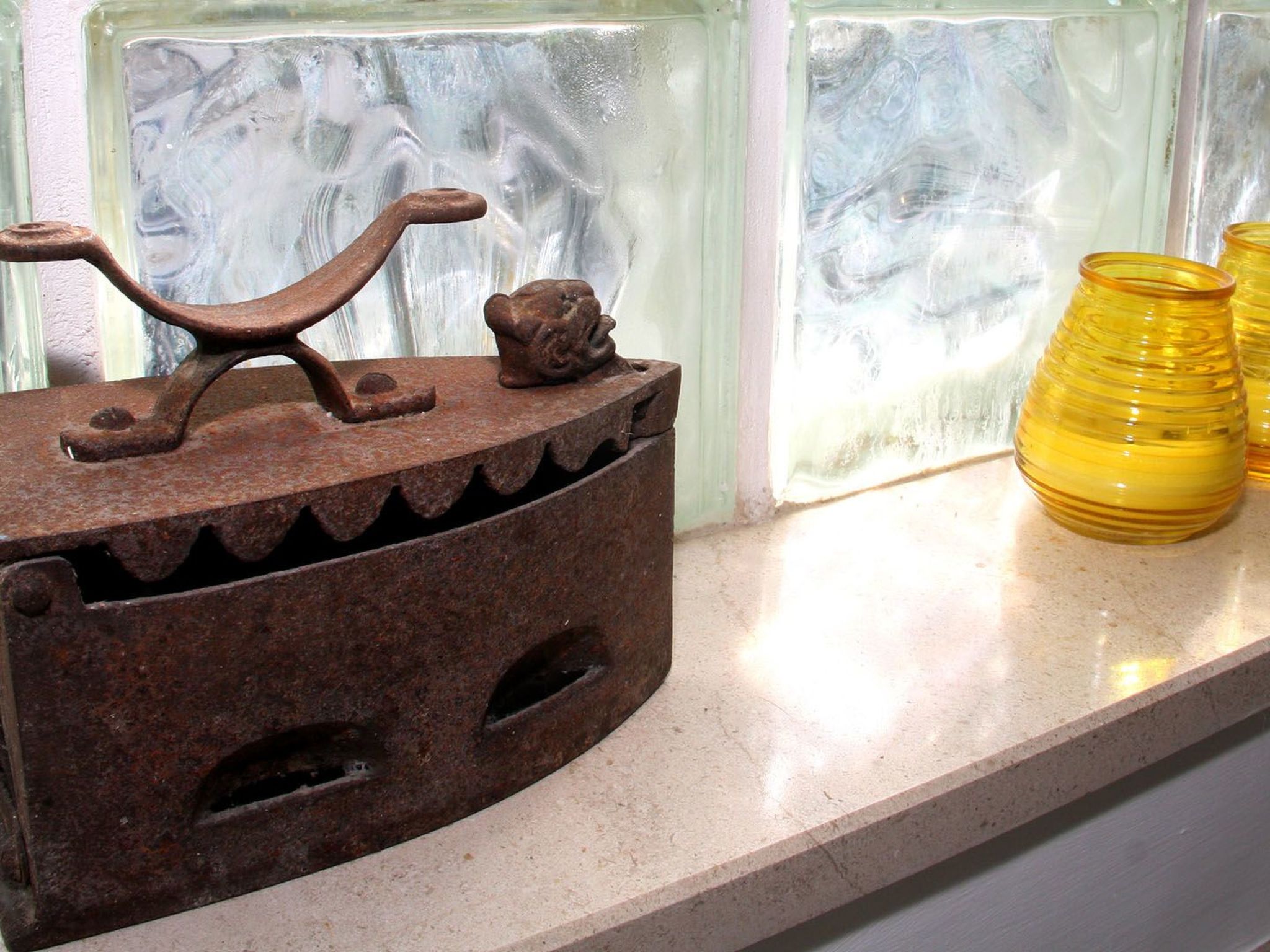 Villa mit Blick auf das Wasser-Image-tags.info