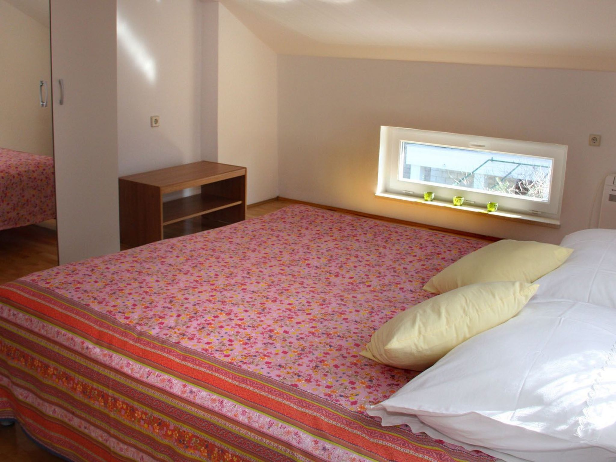 Villa mit Blick auf das Wasser-Image-tags.info