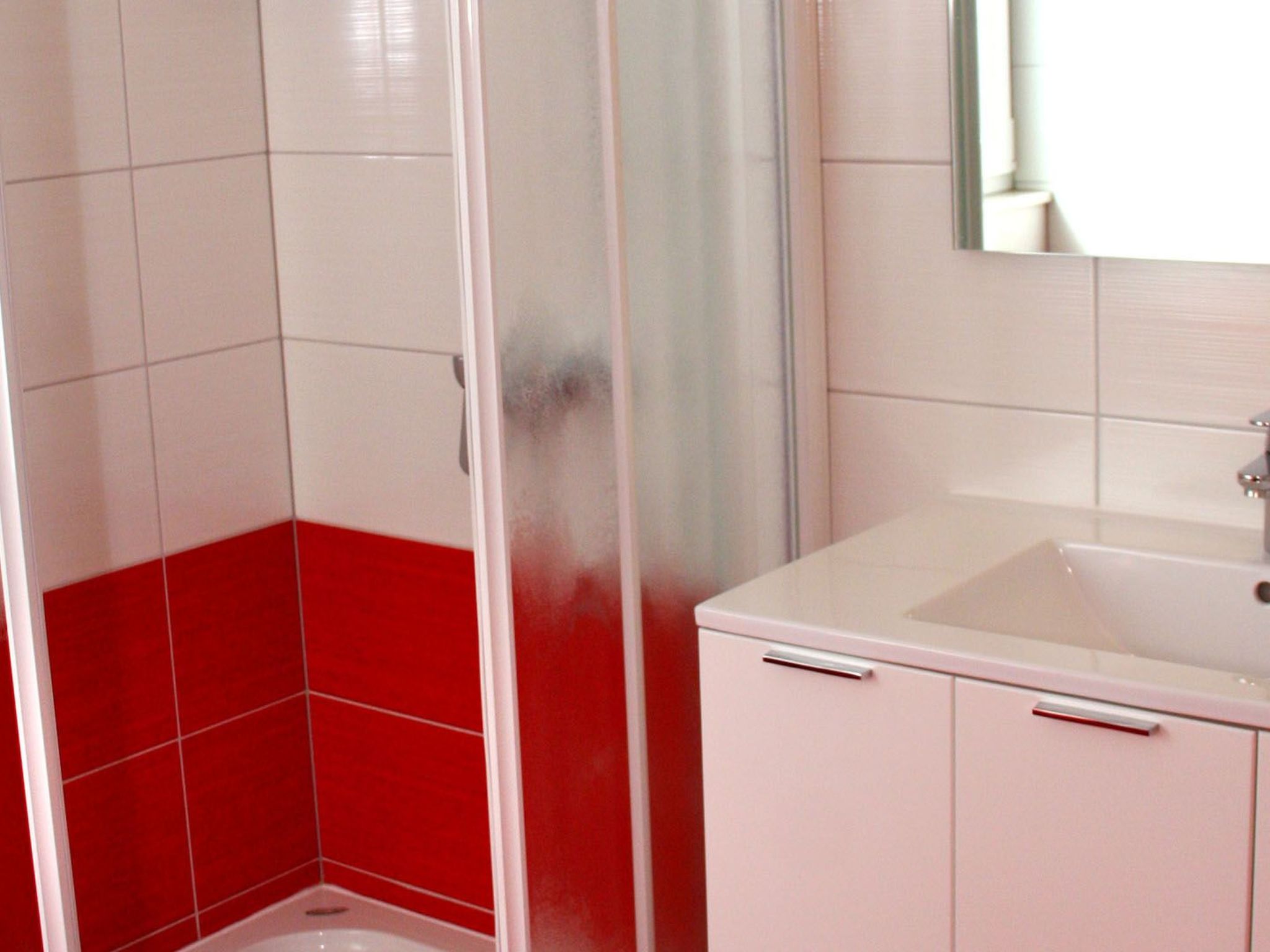 Villa mit Blick auf das Wasser-Image-tags.info