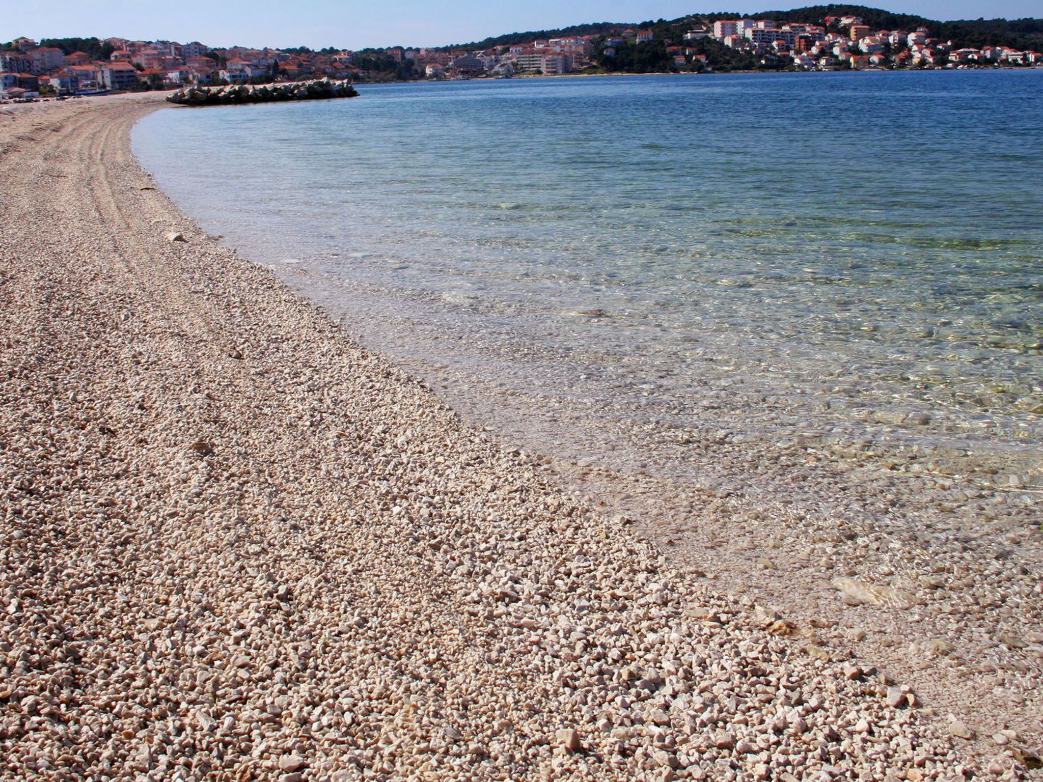 Villa mit Blick auf das Wasser-Image-tags.info