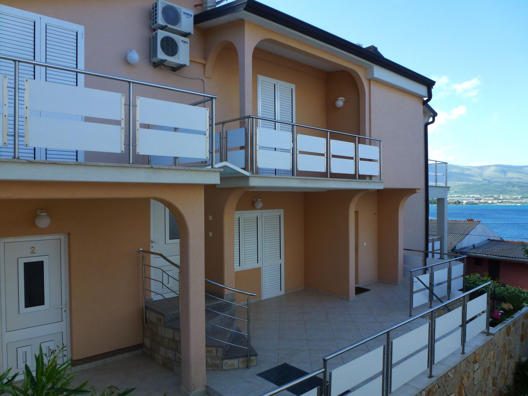 Helles Studioappartement mit großem Balkon