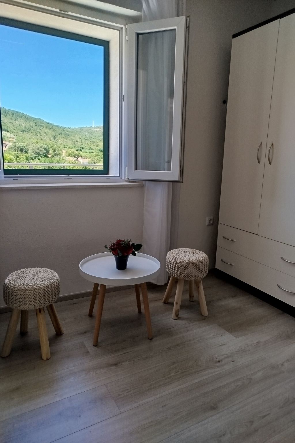 "Ferienhaus Luce" - privater Pool-Drinnen