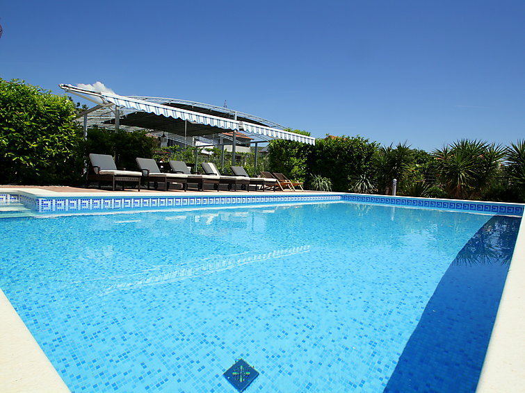 Search and Stay destination Trogir, Splitsko-dalmatinska županija - Croatia from AU$ 187. Mare