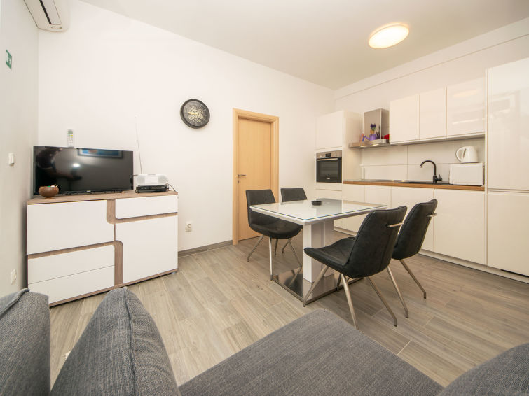 Search and Stay, undefined in undefined. Gallery position 4