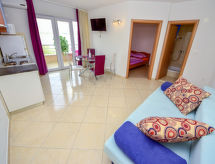 Vinka: Modern appartement aan zee in Trogir met privé aanlegsteiger - thumbnail 4