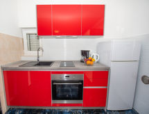 Appartement Vinka: sfeervol vakantiehuis direct aan zee bij Trogir - thumbnail 5