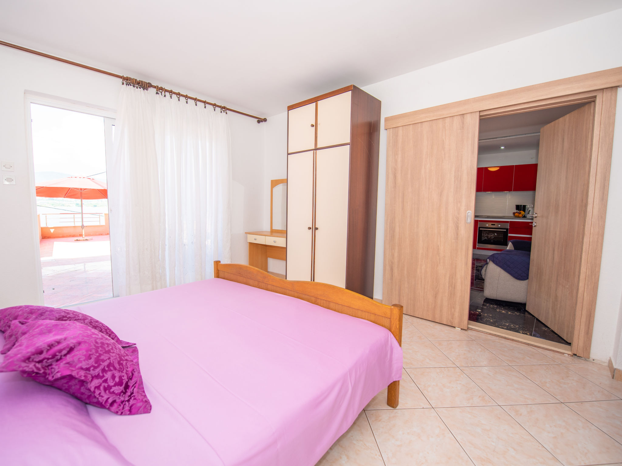 Appartement Vinka: sfeervol vakantiehuis direct aan zee bij Trogir - foto 14