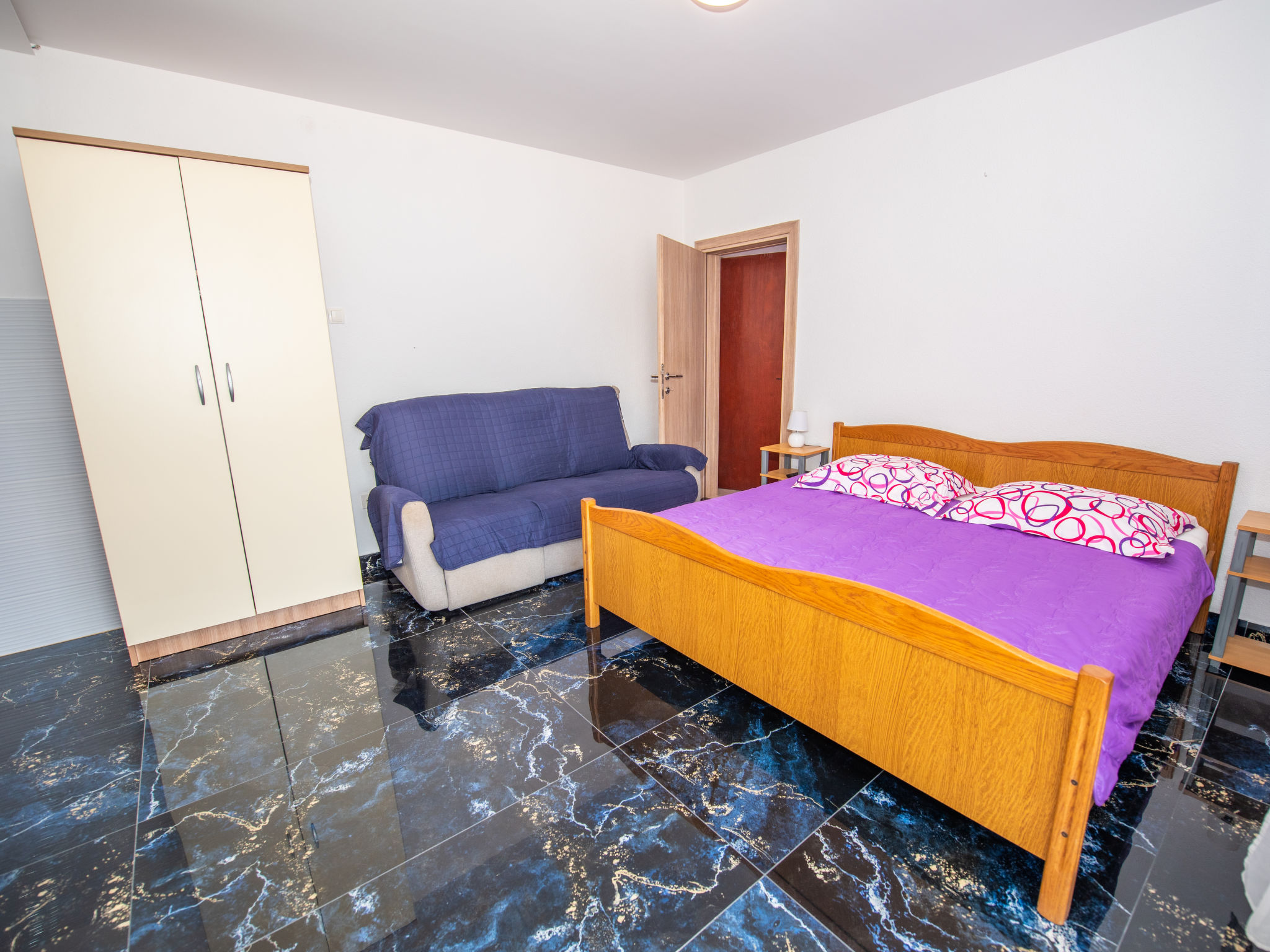 Appartement Vinka: sfeervol vakantiehuis direct aan zee bij Trogir - foto 10