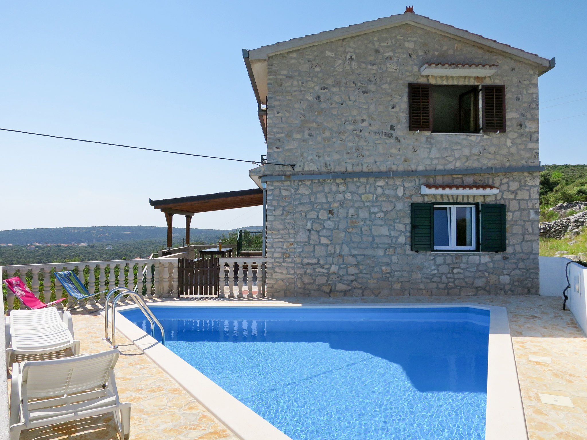Basic — Pool Outdoor (3 of 21)
