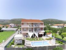 Villa Saba: Luxe appartement aan zee met zwembad in Trogir, Kroatië - thumbnail 6