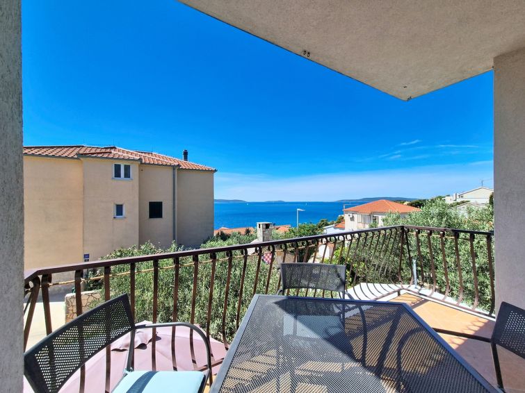 Aan zee: Ruim appartement met zeezicht in Trogir · 5 pers. in Trogir