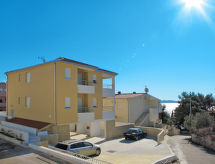 Comfortabel appartement vlakbij zee en strand in Okrug Gornji - thumbnail 2