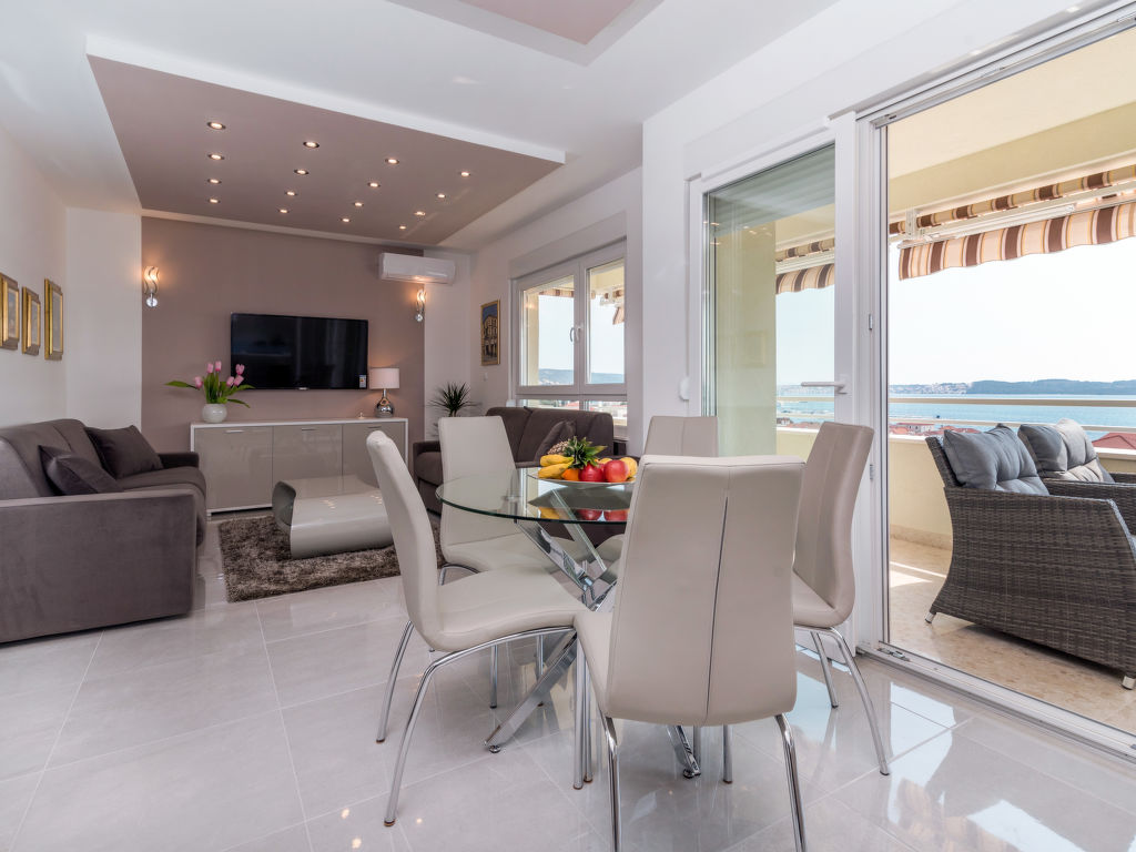 Bella Vista (TGR251)