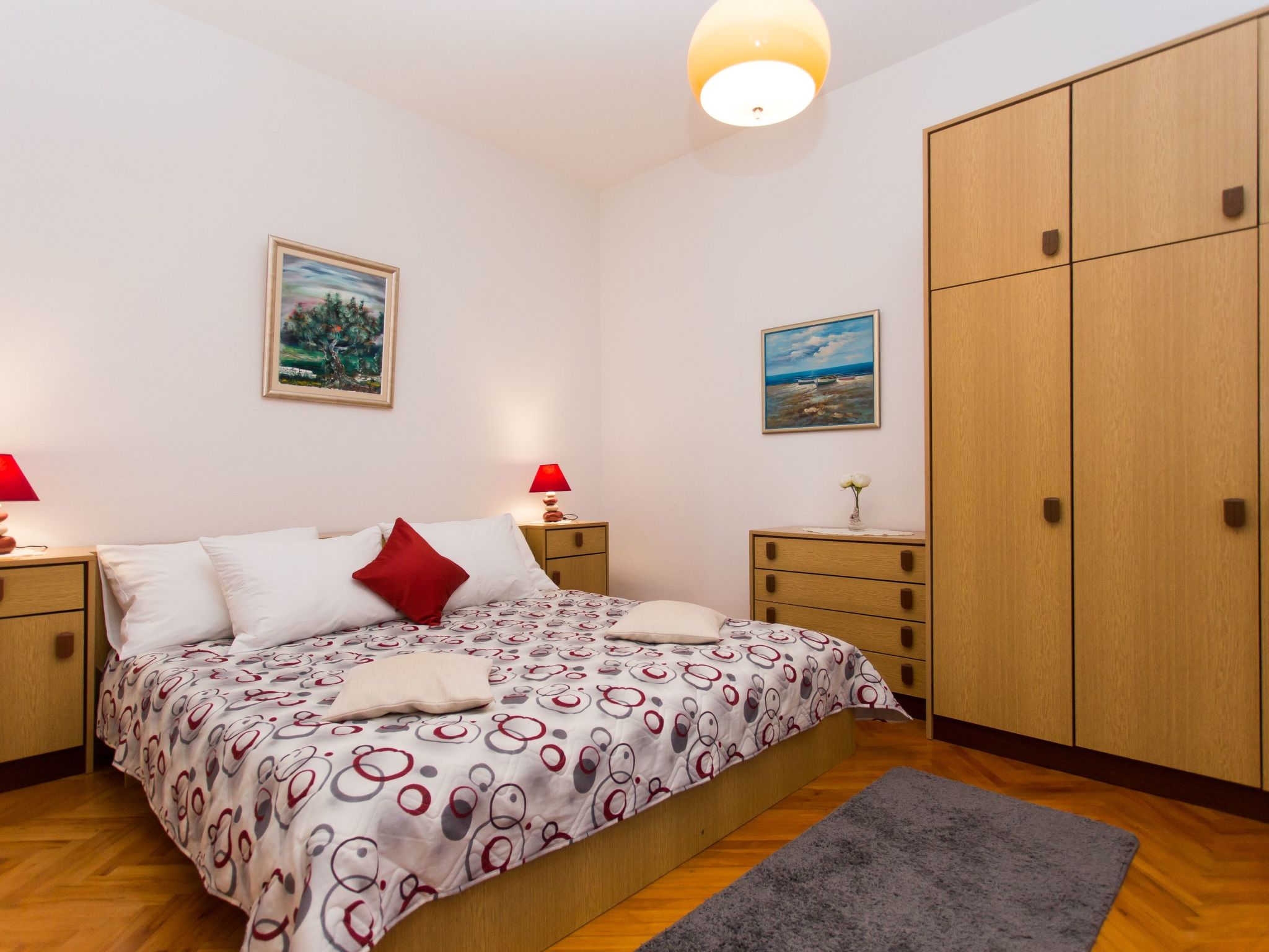 Strandnahe Ferienwohnung Jure mit großer Terrasse-Drinnen