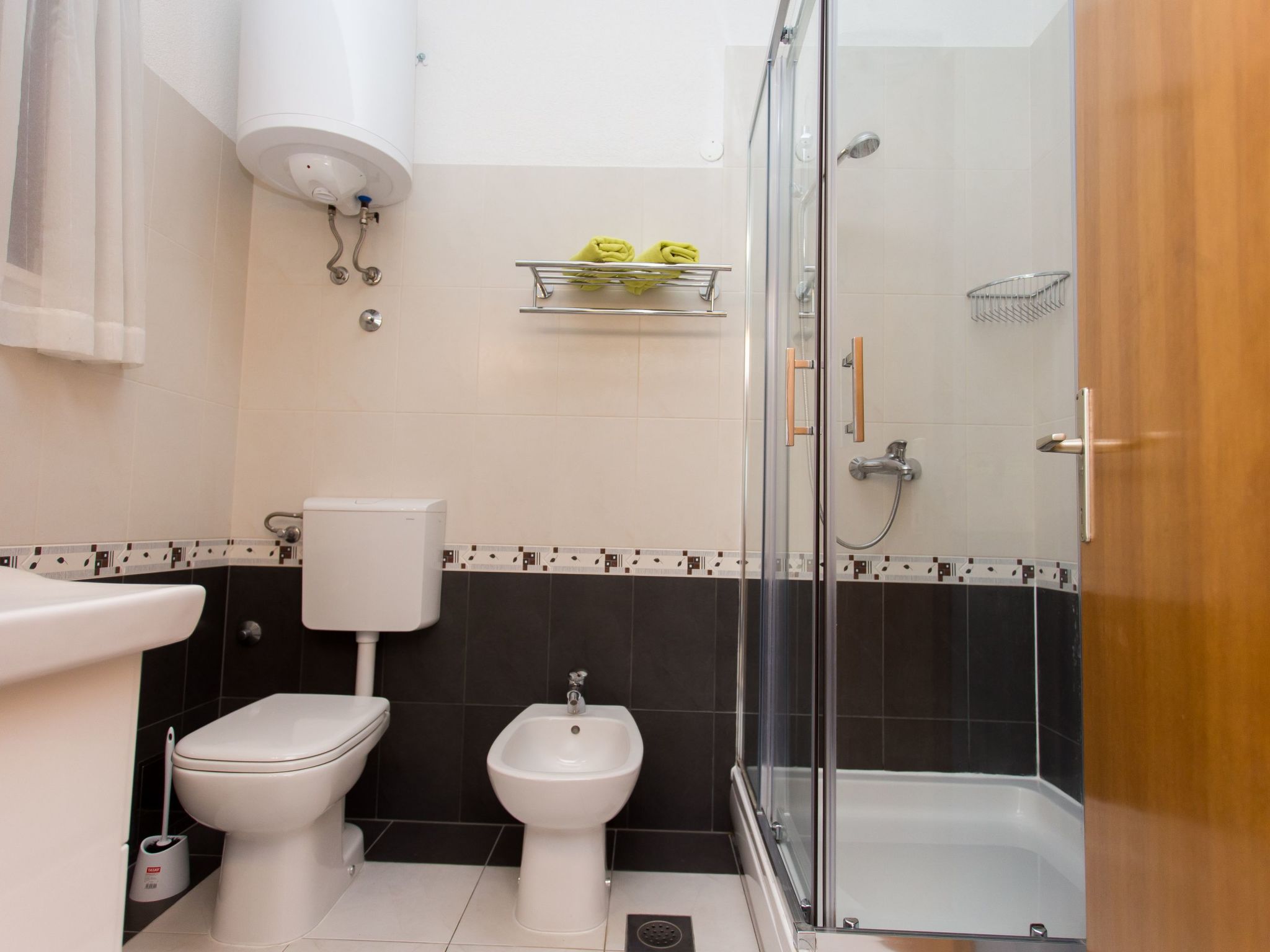 Strandnahe Ferienwohnung Jure mit großer Terrasse-Drinnen