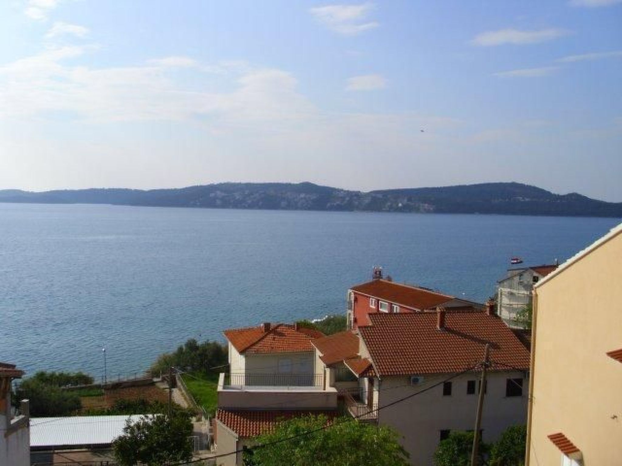 Strandnahe Ferienwohnung Jure mit großer Terrasse-Drinnen