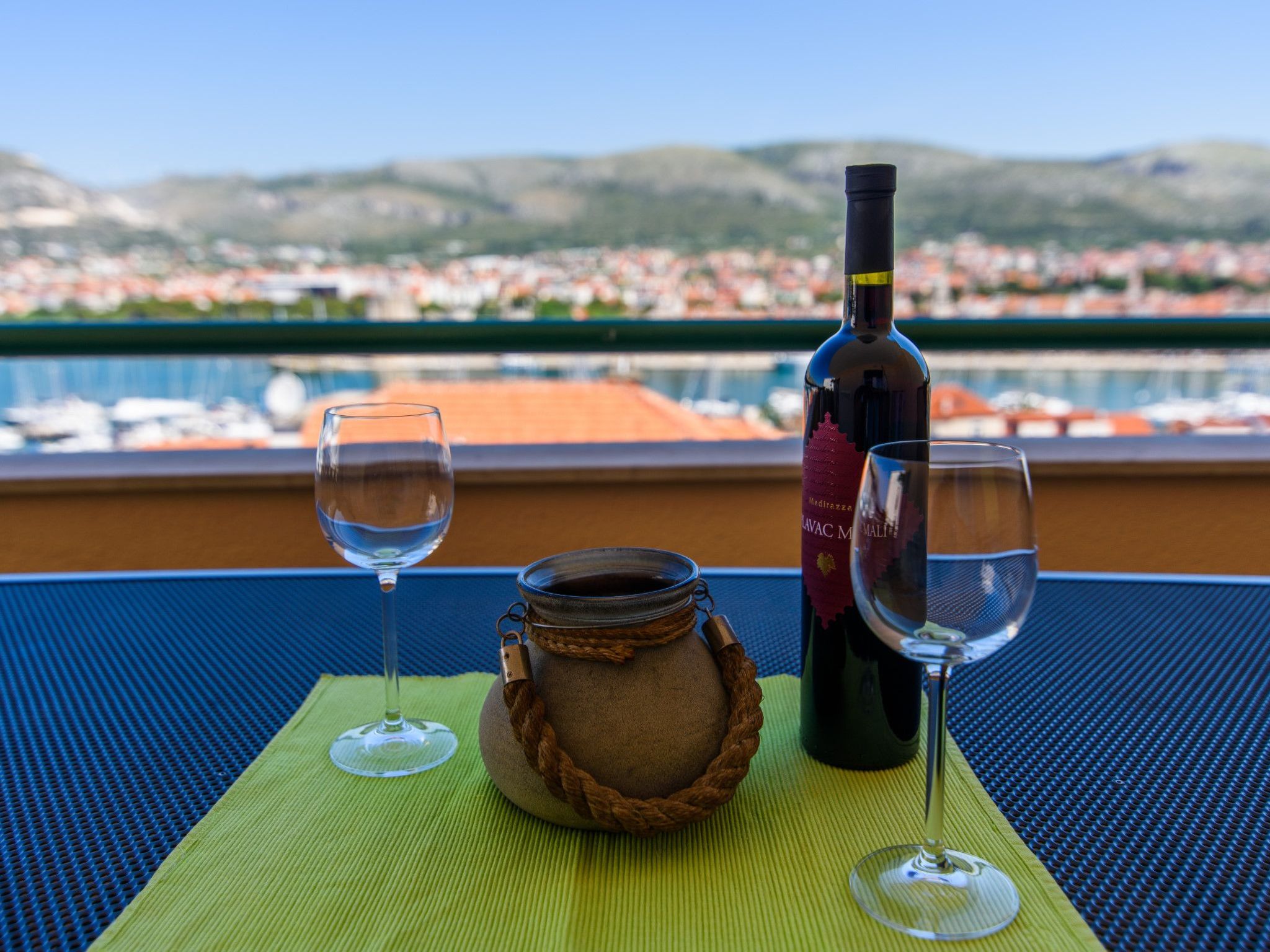 Wohnung mit Blick auf das Wasser-Outside