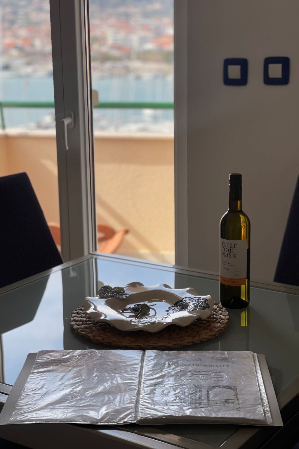 Wohnung mit Blick auf das Wasser-Inside