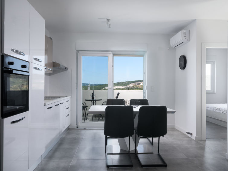 Search and Stay destination Plano, Splitsko-dalmatinska županija - Croatia from AU$ 152. Franka