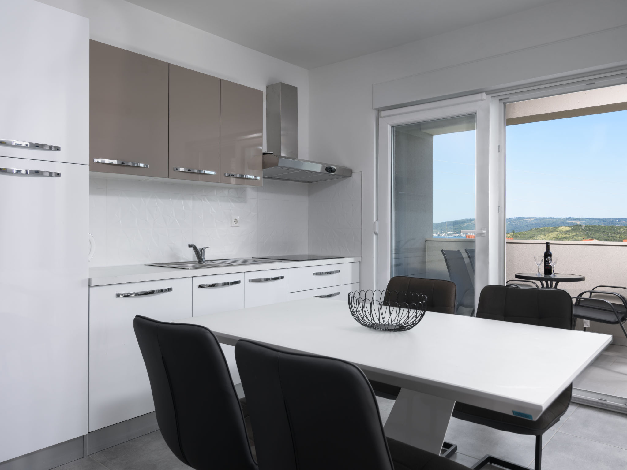 Appartement Franka – Cuisine et coin repas, photo 6 sur 18