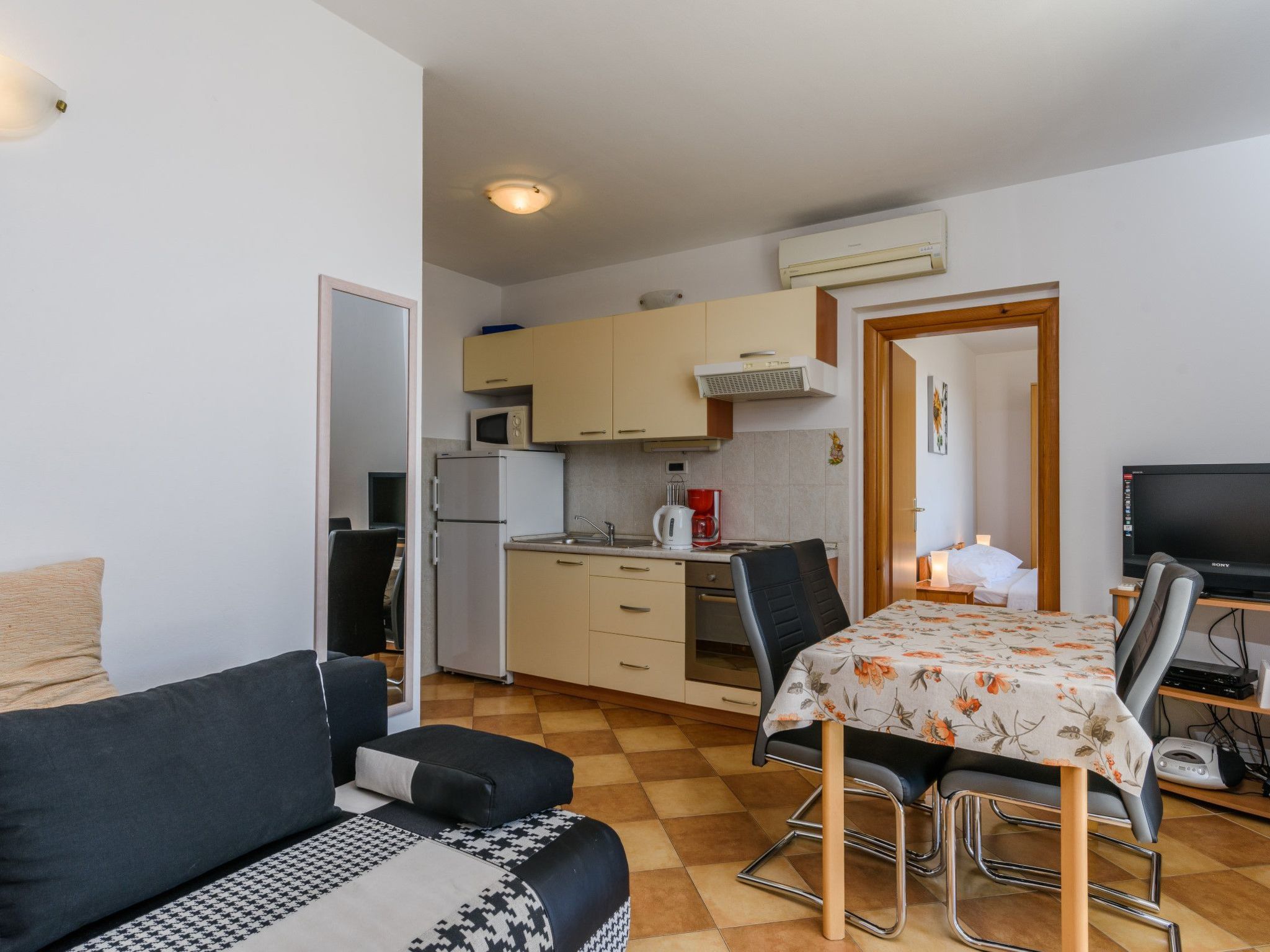 Mit Whirlpool-Dedans