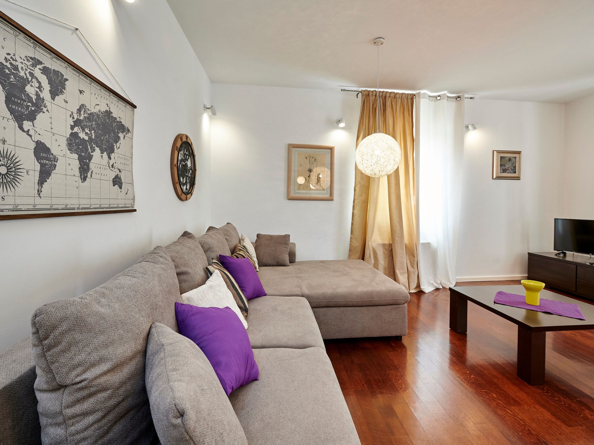 "Gea" mit Wi-Fi-Dedans