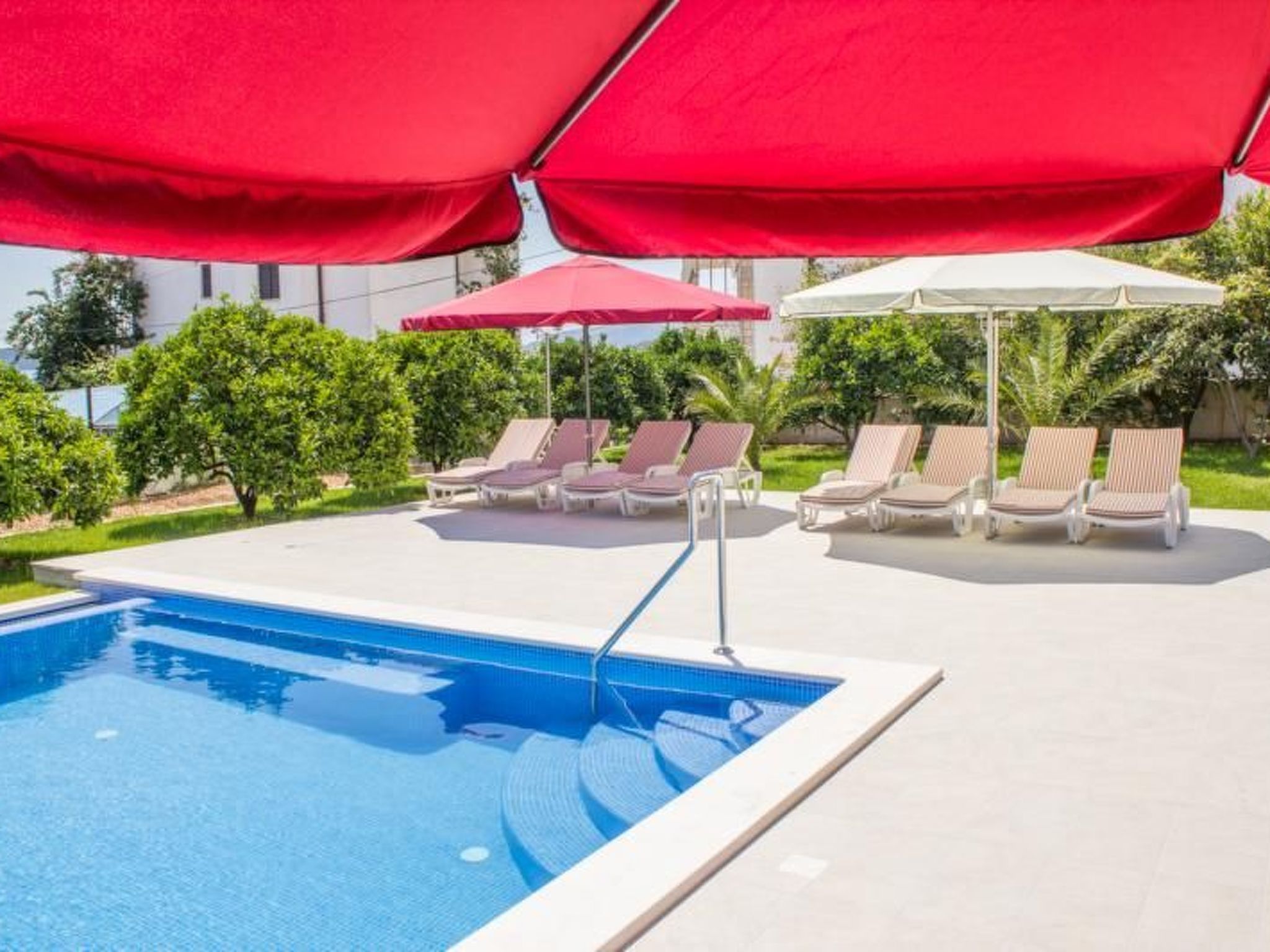 Appartement mit großem Balkon-Image-tags.info