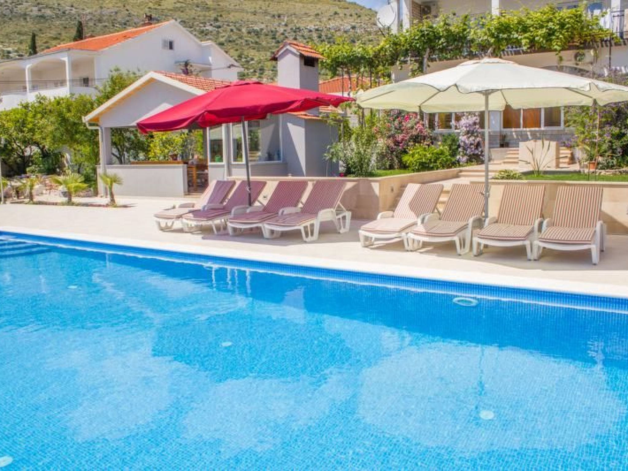 Appartement mit großem Balkon-Image-tags.info