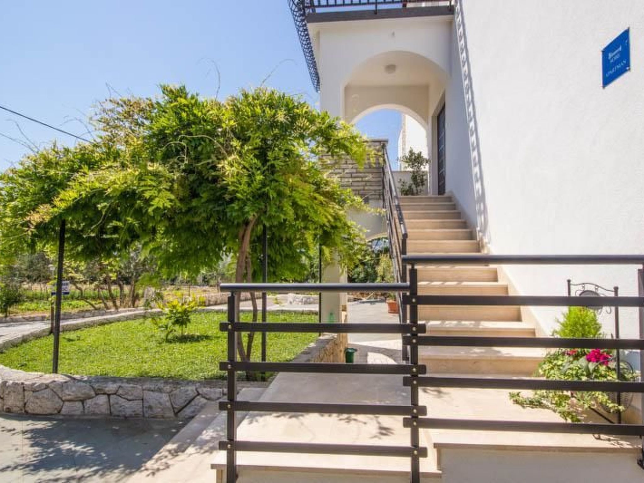 Appartement mit großem Balkon-Image-tags.info