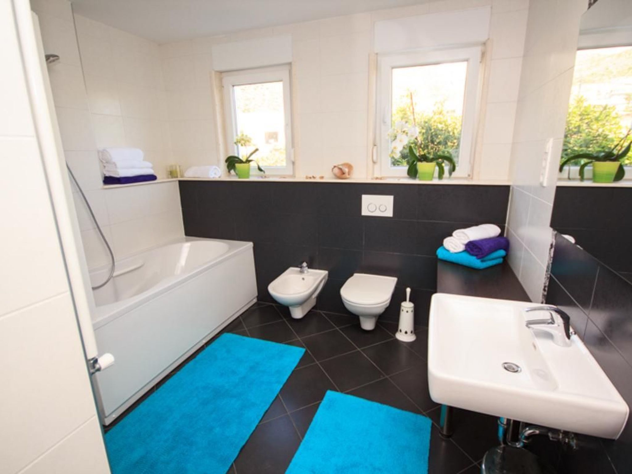 Appartement mit großem Balkon-Image-tags.info