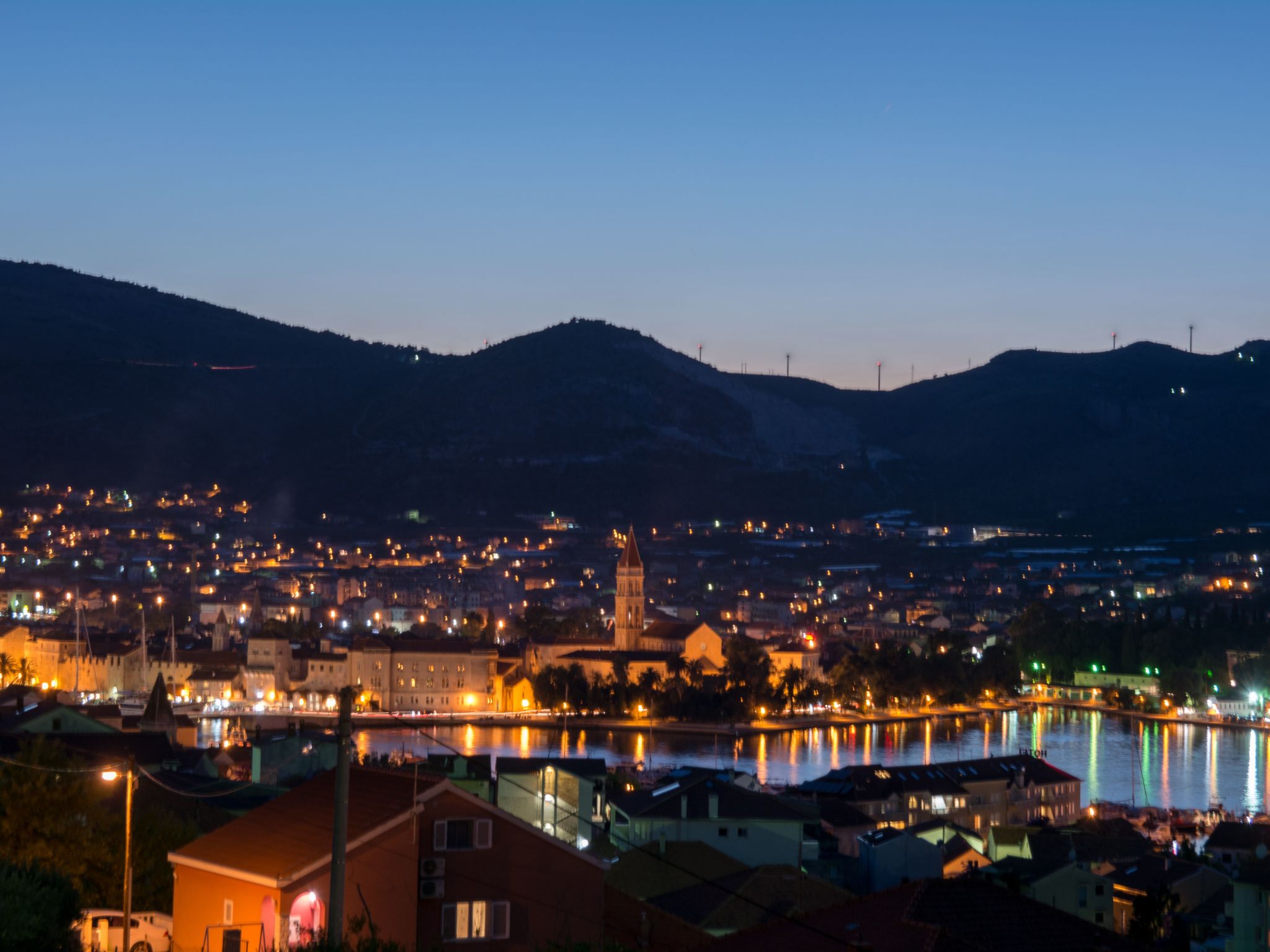 Luxuriöse Ferienvilla mit privatem Pool-Binnen