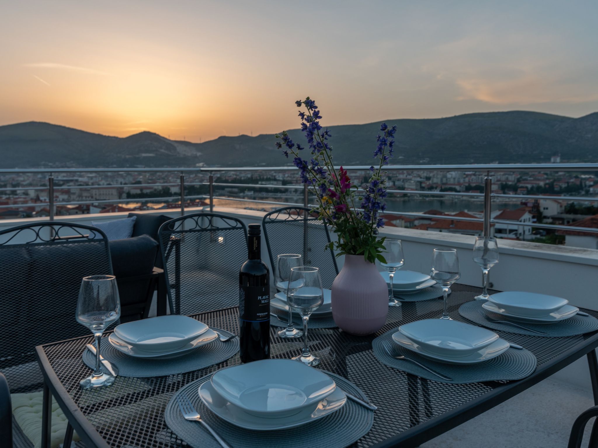 Luxuriöse Ferienvilla mit privatem Pool-Binnen